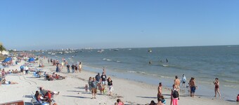 SUNSHINE GETAWAY VACATION RENTALS