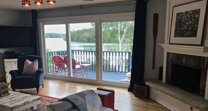 Island view cottage on crystal clear spring fed lake.