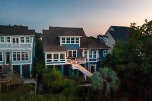 Exterior - Beautiful Daniel Island Home PLEASE BOOK ON OTHER NATIONAL SITE 4ACTIVE CALENDAR (Charleston)