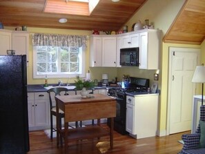Fridge, microwave, oven, stovetop - WALK TO ACADIA'S TRAILS, OCEAN FROM THIS QUIET, CHARMING CARRIAGE HOUSE (Southwest Harbor)