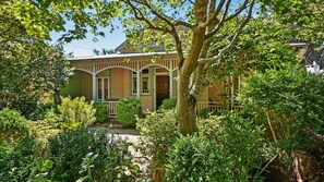 Exterior - Maplewood House in Leura (Leura)