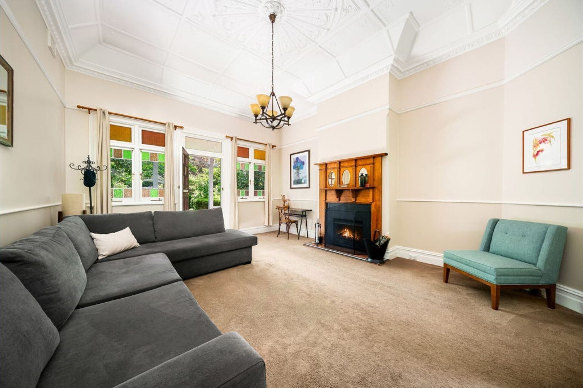 Smart TV, fireplace, DVD player, table football