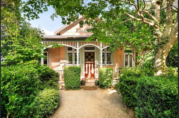 Exterior - Maplewood House in Leura (Leura)