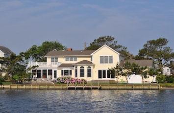 Room to spread out, kick back and relax in this Bethany Beach, DE home.