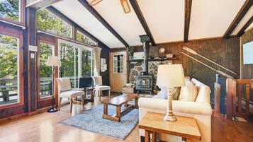 TV, DVD player, books, video library