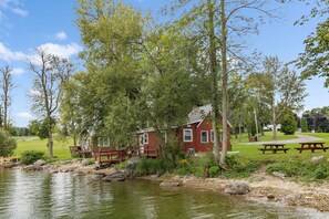 Exterior - 2 BR Cabin - Waterfront location on St. Lawrence River (Ogdensburg)