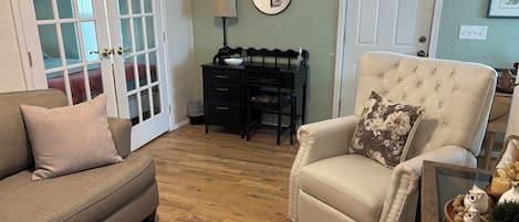 TV, DVD player, books, video library