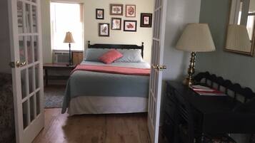 1 chambre, fer et planche Ă repasser, Wi-Fi, draps fournis