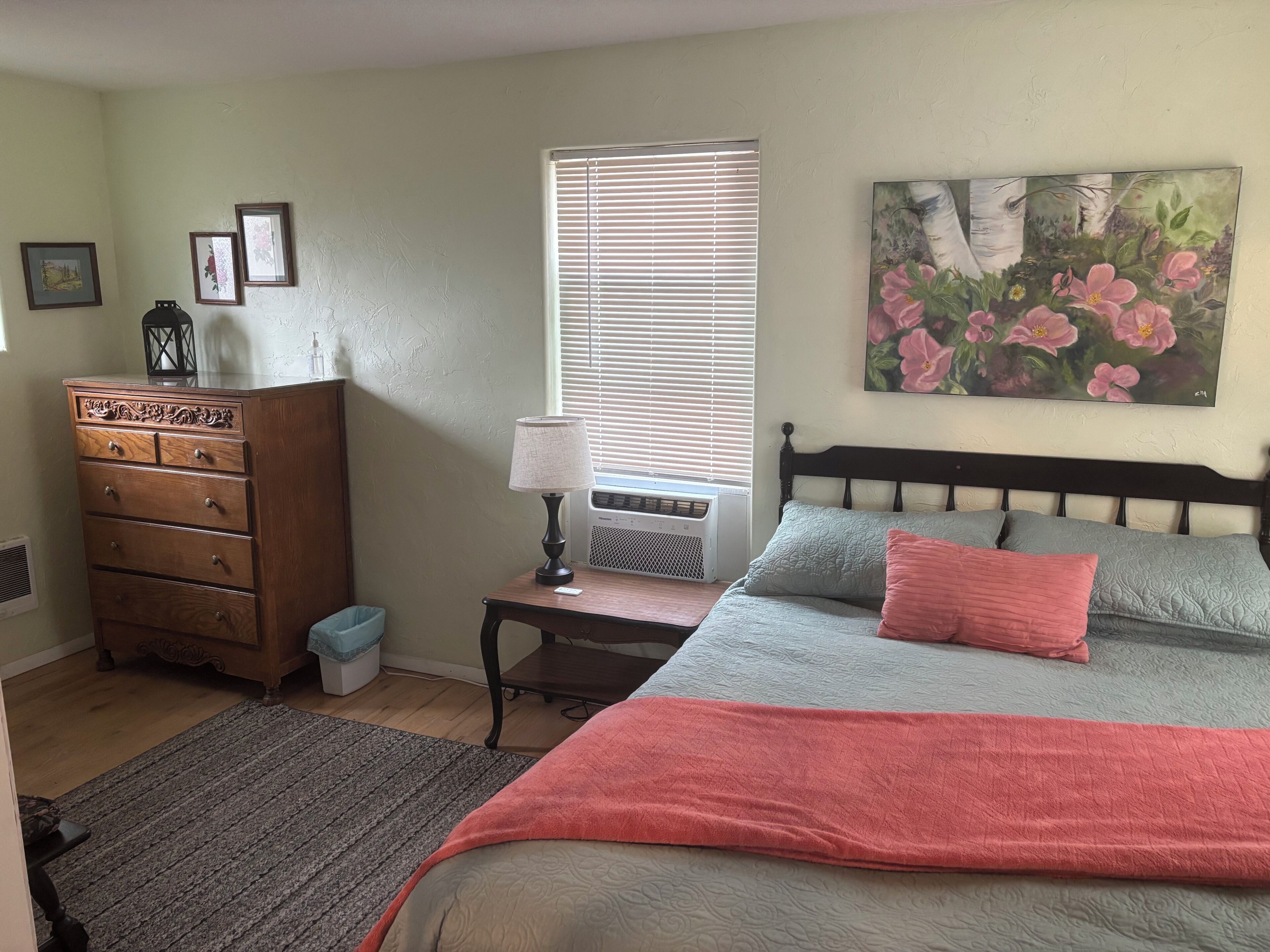 1 bedroom, iron/ironing board, free WiFi, bed sheets