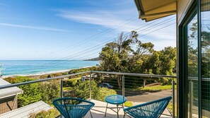 Property grounds - Bluview - Metres From The Beach, Views Included (Lorne)