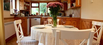 Rusheens Cottage. Charming comfortable cottage with sauna in peaceful valley.