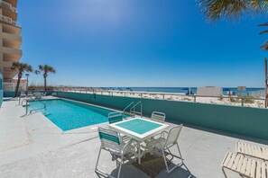 Outdoor pool - Westwind 704 Spectacular Views From This Gulf Front Corner Unit (Gulf Shores)