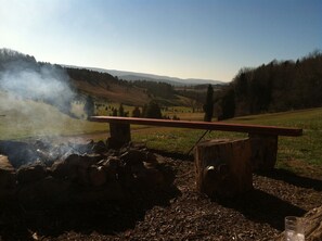 Property grounds - Tranquil Secluded Getaway With Spectacular Mountain Views (Kunkletown)