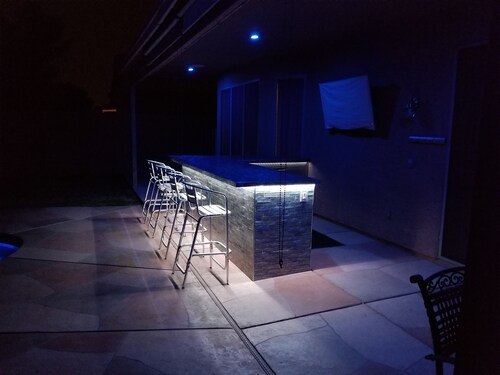 Beautiful Modern Home Fully Upgraded!