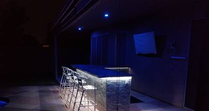 Beautiful Modern Home Fully Upgraded!