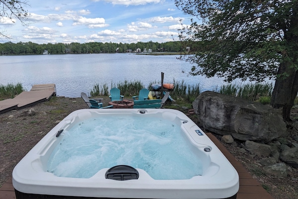 Hot Tub by the Lake