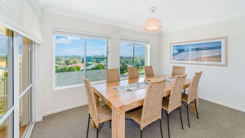 Pippi Beach Penthouse unit with pool, spectacular Ocean views