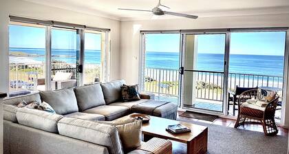 Pippi Beach Penthouse-Einheit mit Pool und spektakulärem Meerblick