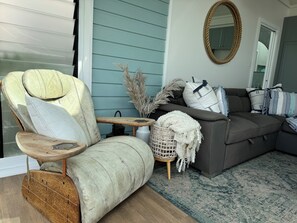 Smart TV, video games, Netflix, streaming services