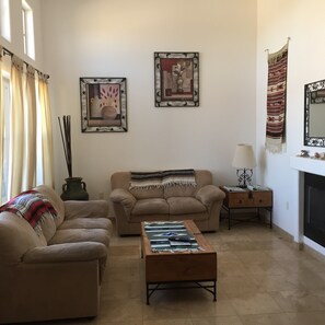 Smart TV, fireplace, DVD player