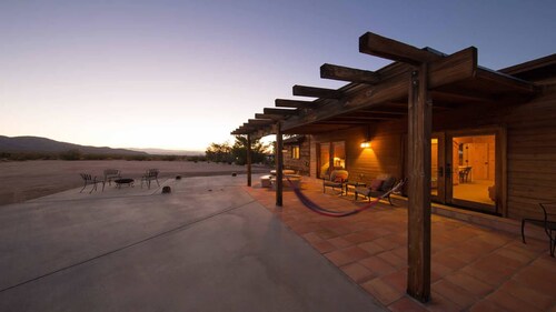 Indian Cove Ranch, Joshua Tree on the Border of National Park-Hot Tub-Pool-WiFi
