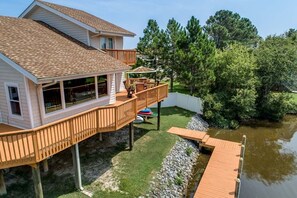 Terrace/patio - Bay Dreaming | 3010 ft from the beach | Dog Friendly, Private Pool (Virginia Beach)