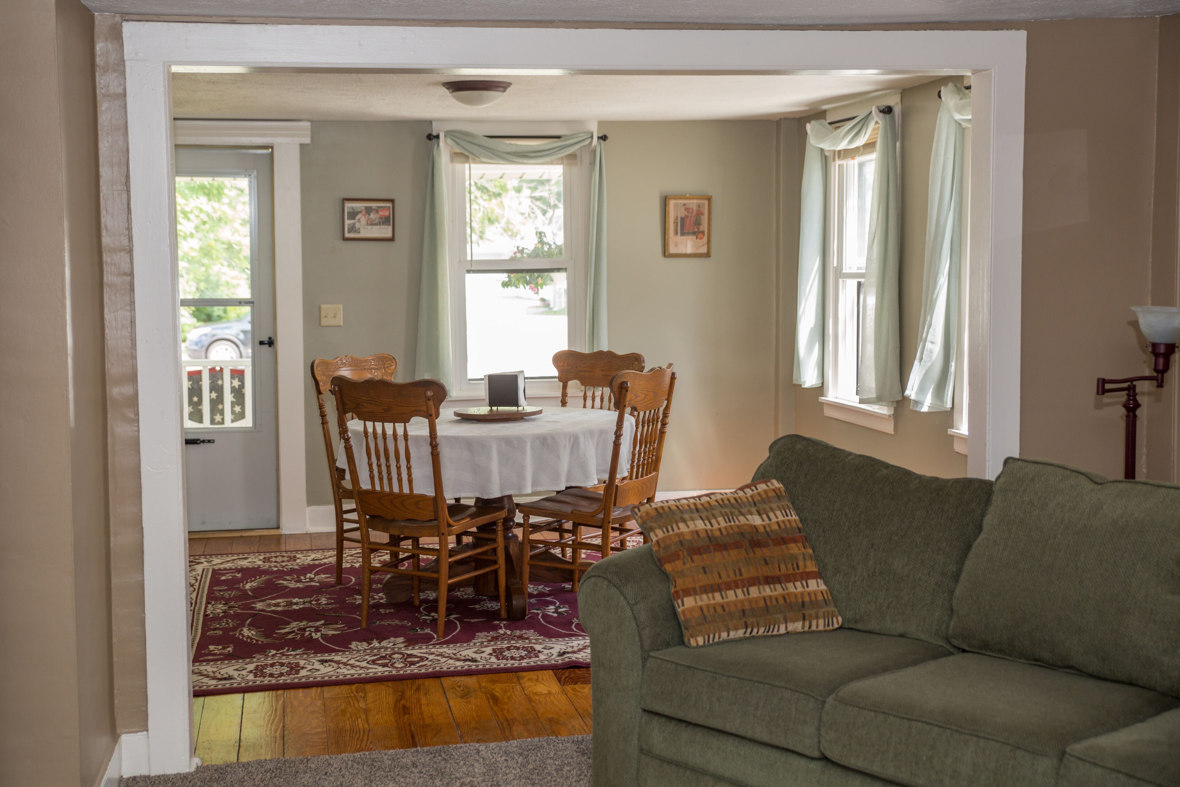 Smart TV, reproductor de DVD y libros 