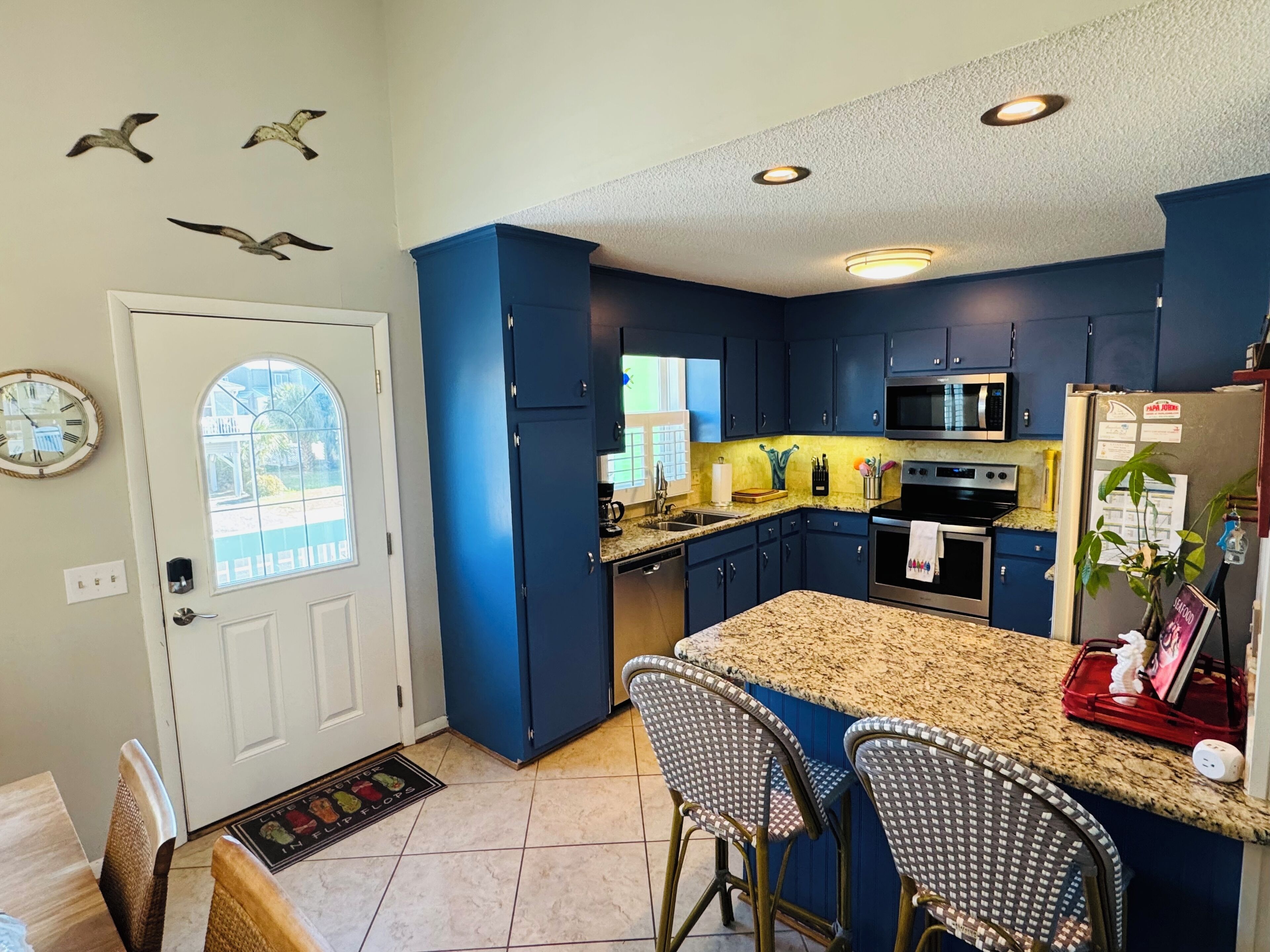 冰箱、微波炉、烤箱、炉灶