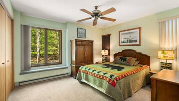 3 soverom, skrivebord, strykejern/-brett og wi-fi (inkludert)