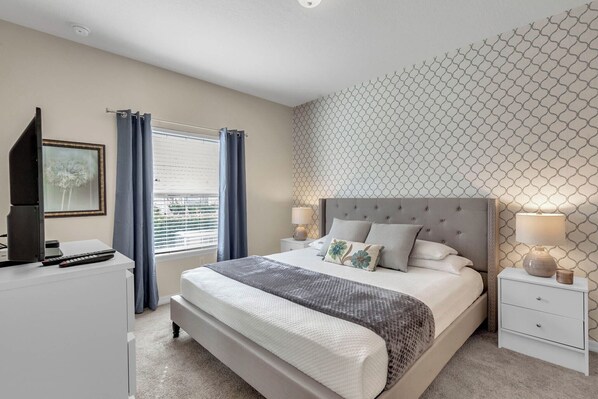 4 bedrooms, iron/ironing board, WiFi, bed sheets