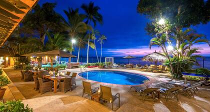 7 bdrm Classic Hacienda on Puerto Vallarta´s best swimming beach, sleeps 24.