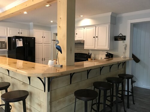 THE MAIN CABIN AT HIGGINS LAKE - TRUE NORTH CABIN RENTALS