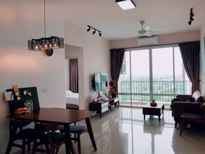 Televisor LED i llar de foc 