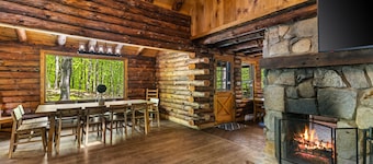 Creekfront Rustic Log Cabin