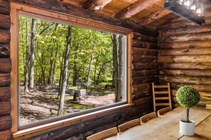 Dining - Creekfront Rustic Log Cabin (Bushkill)