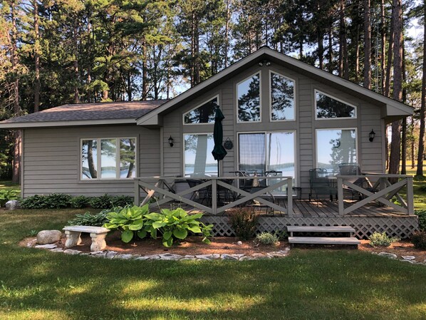 Outdoor dining - Holiday Special Book by 12/31/25 to Save 10% on West Twin Lake 4 season home! (Lewiston)