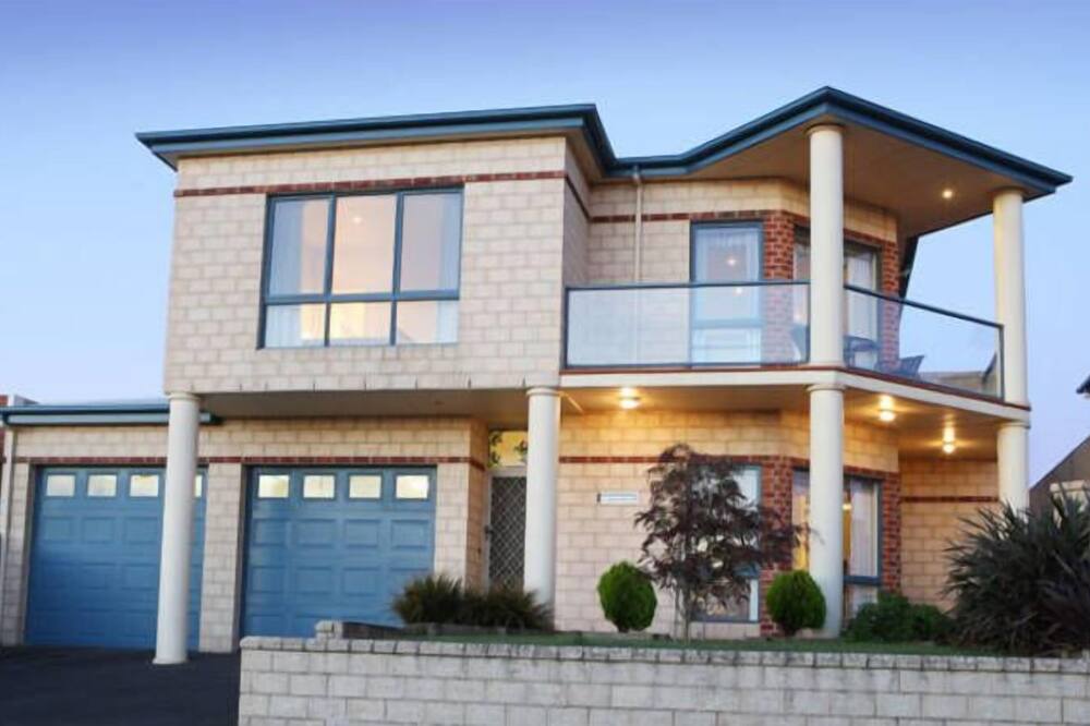 Galleywood House - Price for 7 People!!