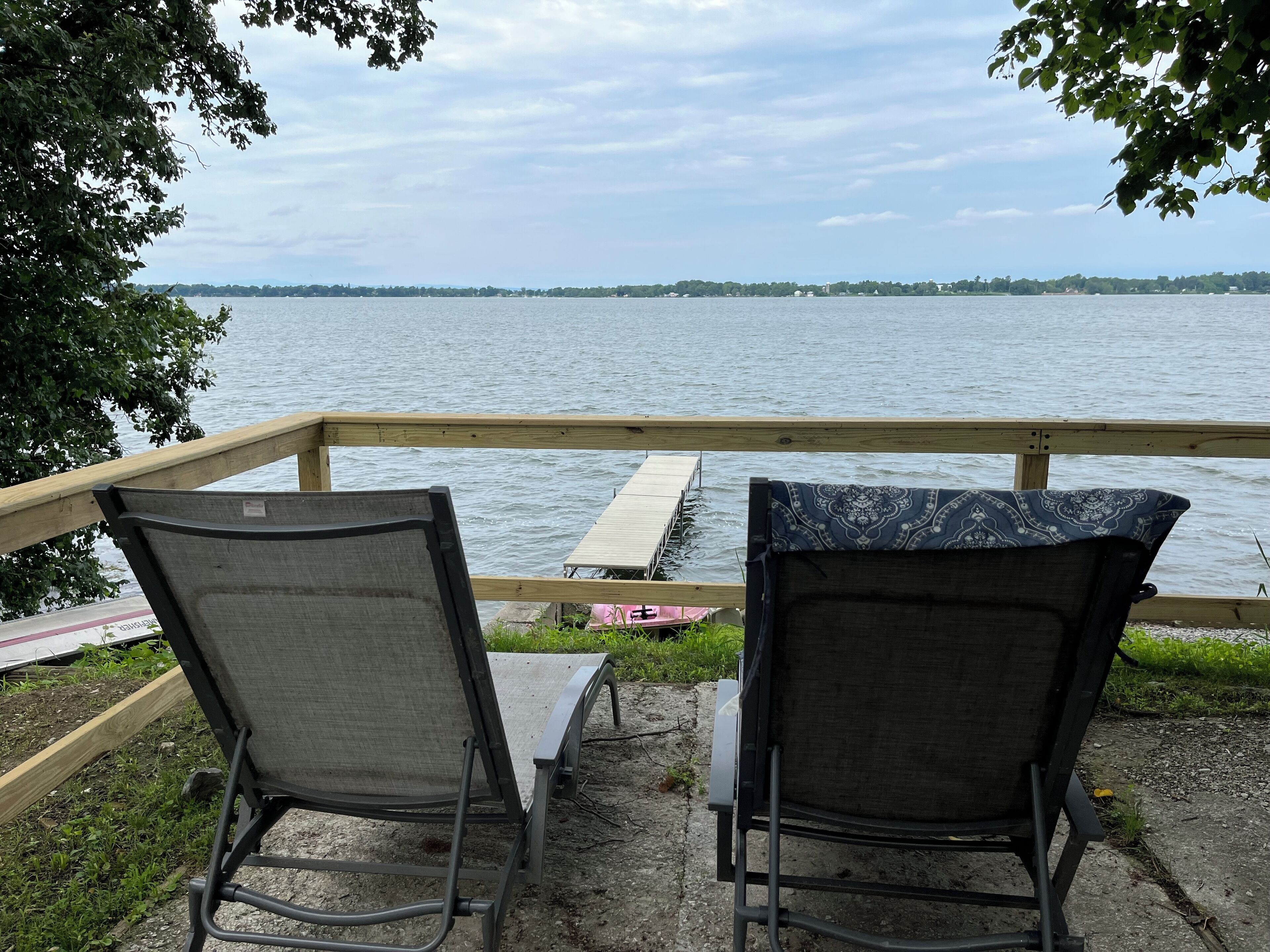 Sunset Cabin on Lake Champlain, Vermont. Roomy, Rustic, Waterfront - Family Fun!