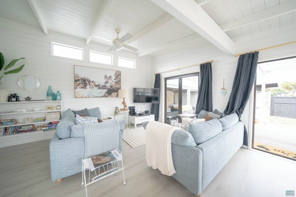 Ruby Bach, Almost Beachfront Omaha, Matakana Coast