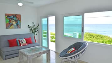 Exclusive Apartment, 2 Bedrooms, Oceanfront | 2 bedrooms, Egyptian cotton sheets, premium bedding, memory foam beds
