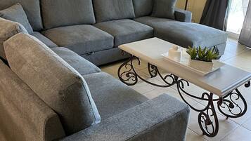 Smart-TV, Tischtennisplatte