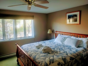 2 bedrooms, pillowtop beds, desk, iron/ironing board