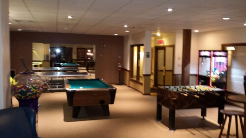 Pristine Loon Condo #1-King & 2 Queens-In&Outdoor Pools,AC,Wifi,Gym-Town Center