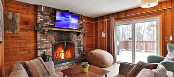 Tanglewood Vista at Killington: Great Group Ski Home Close to Mountain. Hot Tub.