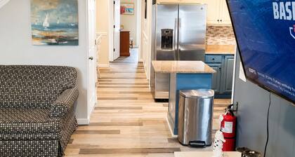Spacious Luxury Family Beach House 4BR, Game Room & Sundeck