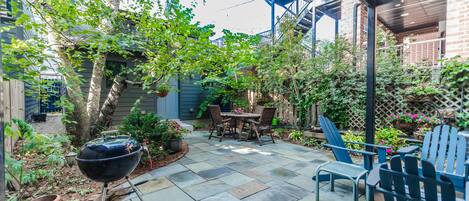 屋外ダイニングエリア