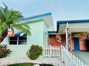 Exterior - Everything inside is new and beachy!  2 blocks to Bean Point Beach! DOGS ALLOWED (Anna Maria)