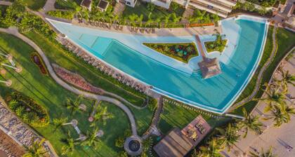 Molino de Agua BEST in PV, amazing location. best pool! Walk EVERYWHERE