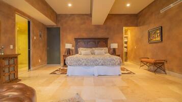 3 bedrooms, in-room safe, iron/ironing board, free WiFi