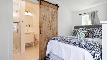 10 bedrooms, iron/ironing board, travel crib, free WiFi